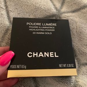 Chanel highlighting powder